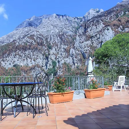 Oda ve Kahvaltı Casola Positano