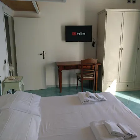Nocleg ze śniadaniem Casola 4*